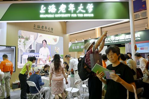 打通“最后一公里”，上海老年大學(xué)以提質(zhì)擴(kuò)容點(diǎn)亮銀發(fā)教育新篇章